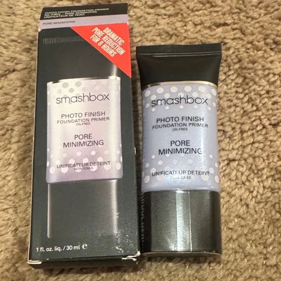 Smashbox Photo Finish Pore Minimizing Primer - Black and Red - Picture 5 of 5
